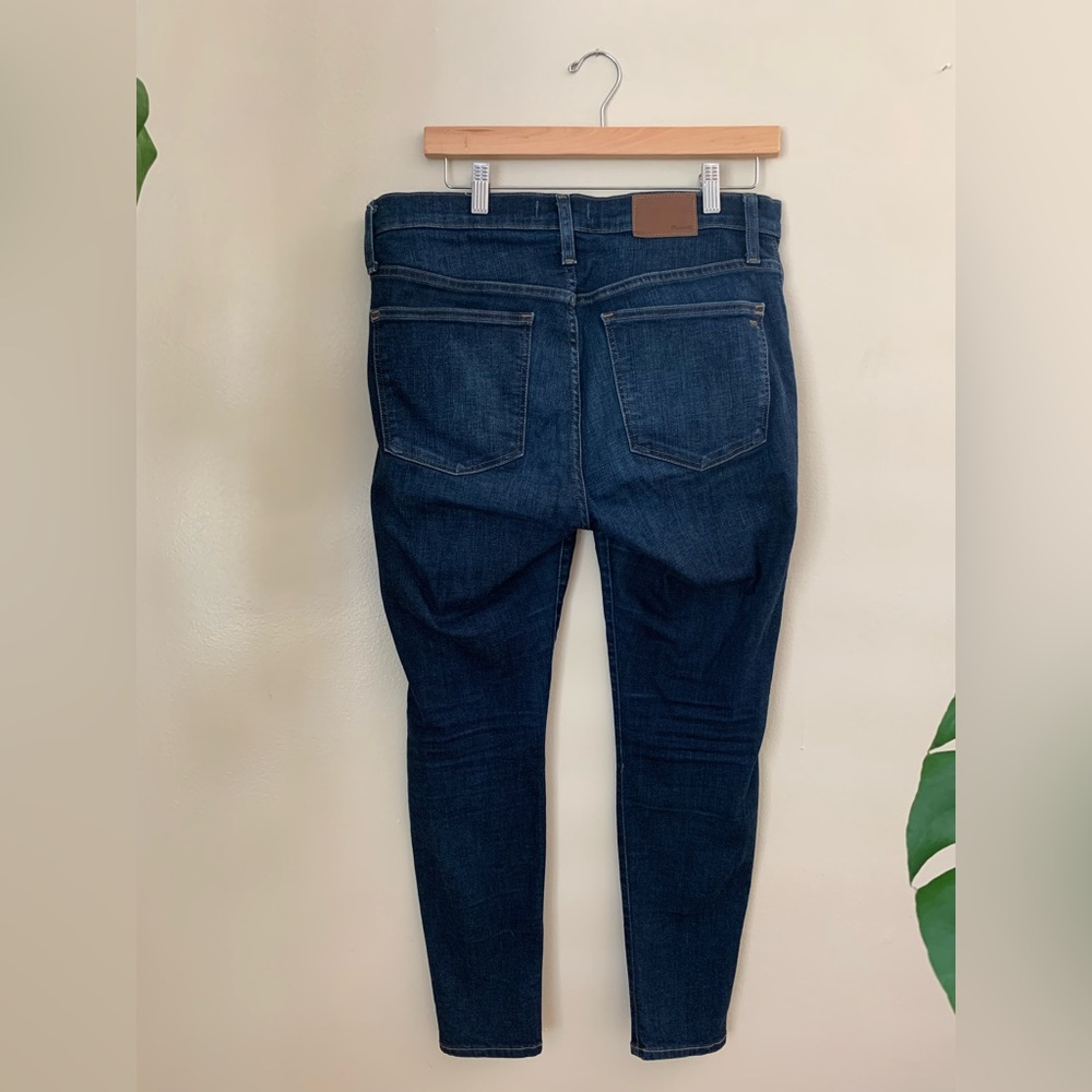 Madewell EUC 9" Mid-Rise Skinny Jeans in Hayes Wash: Button-Front Edition 30P - Picture 14 of 15